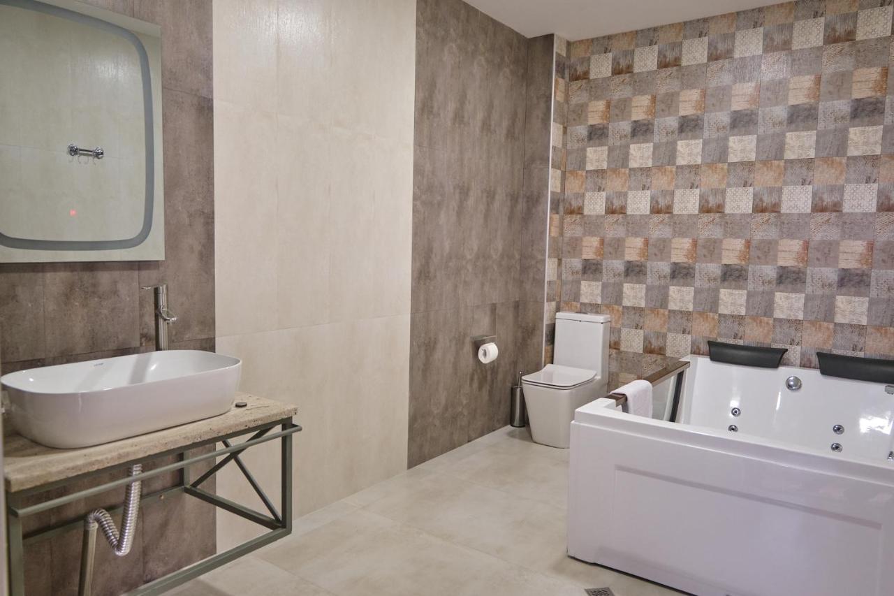 21 Rooms Hotel غيومري المظهر الخارجي الصورة