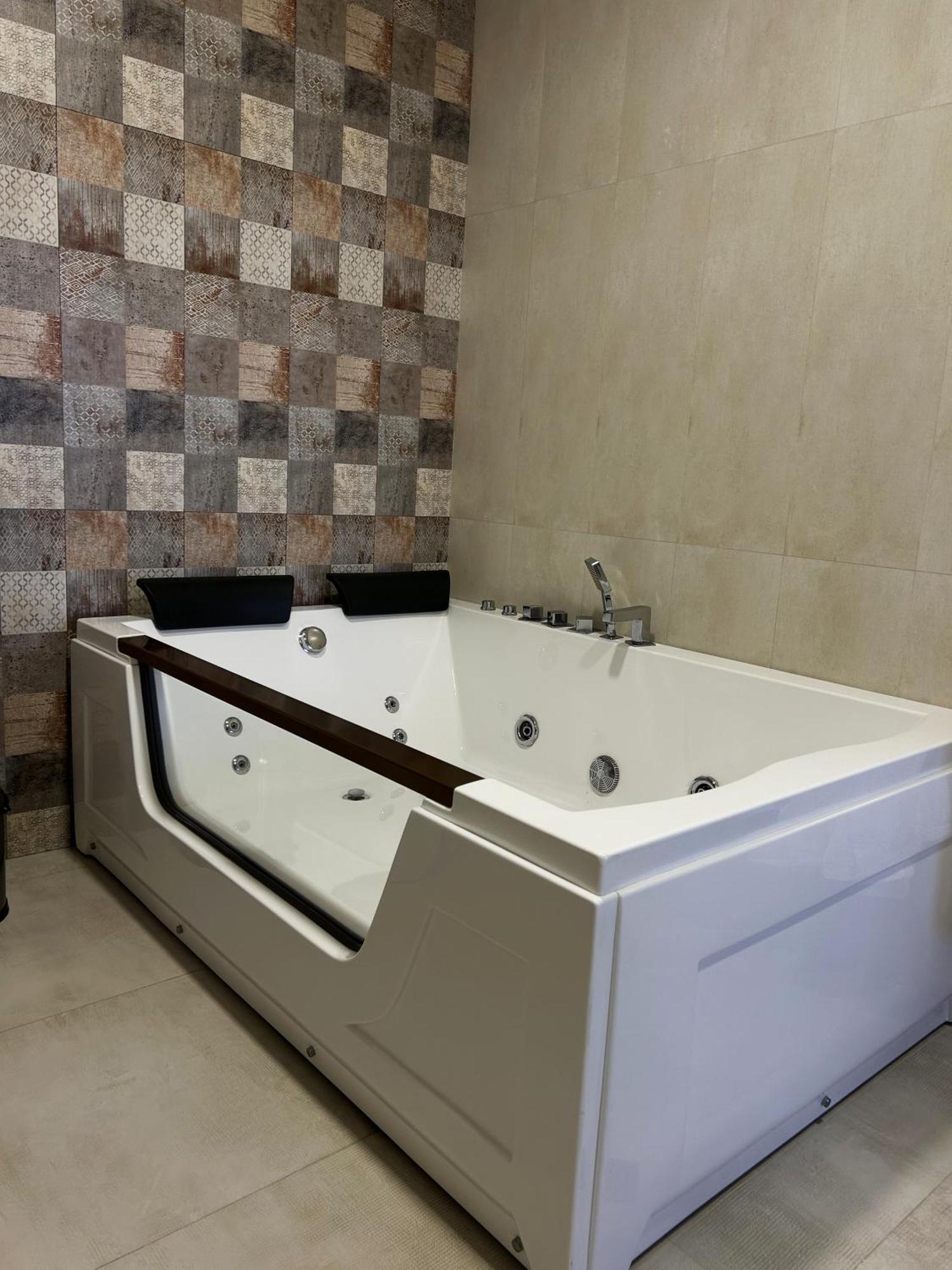 21 Rooms Hotel غيومري المظهر الخارجي الصورة
